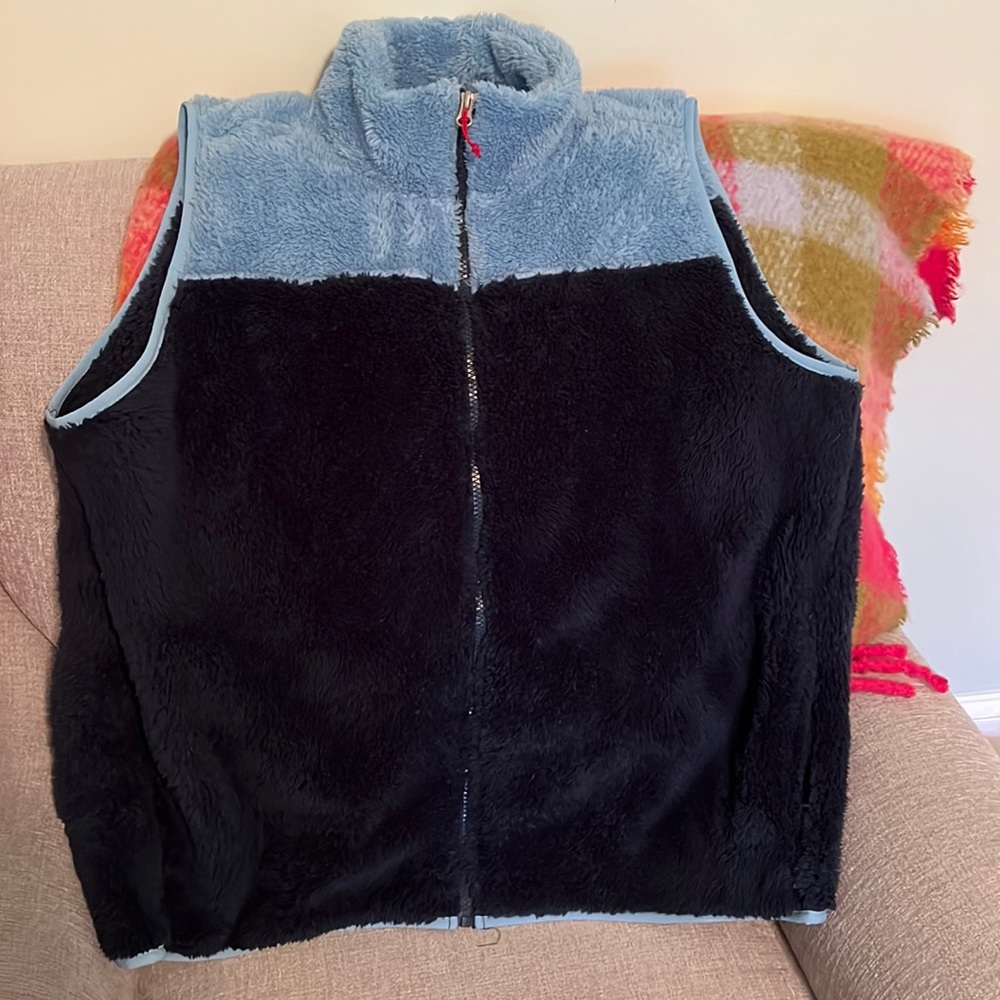 NWOT Eddie Bauer Fleece Plush Vest